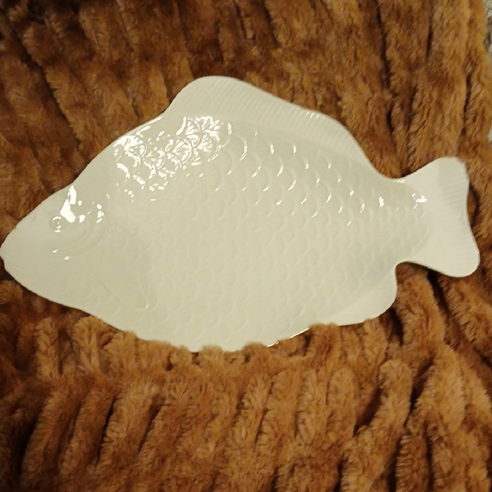 Lenox Cream Fish-Shaped Ceramic Decor Serving Dish Platter